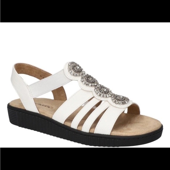 easy street Shoes - Easy Street Samira Women’s white Sandal Size 8